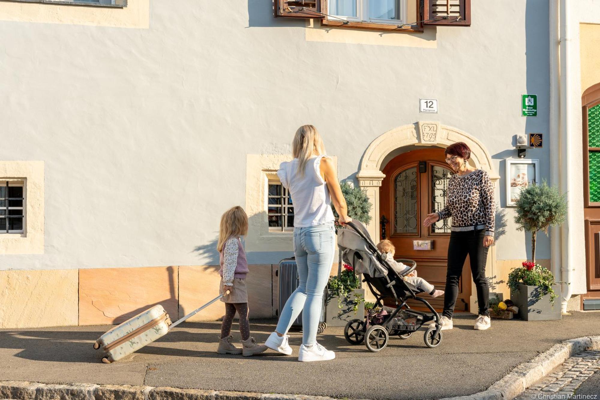 バート・ラトカースブルクBuergerhaus Martineczアパートメント エクステリア 写真